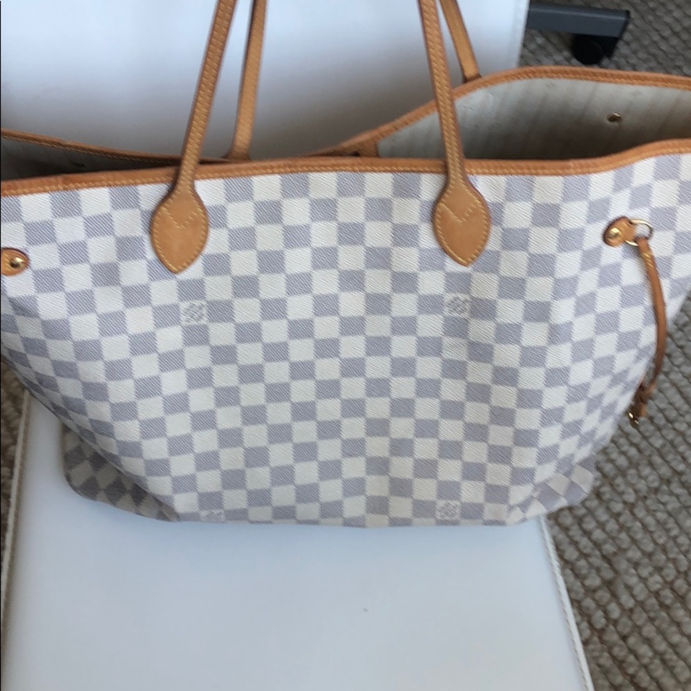 Luis Vuitton tote bag